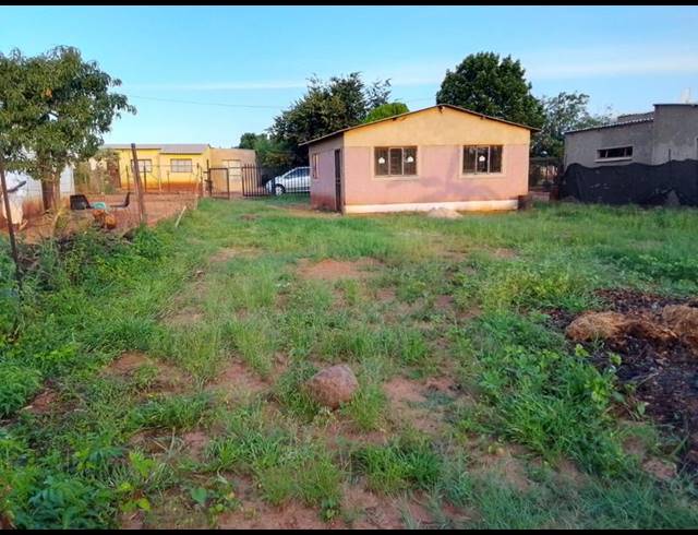 2 BEDROOM HOUSE FOR SALE IN SOSHANGUVE EAST